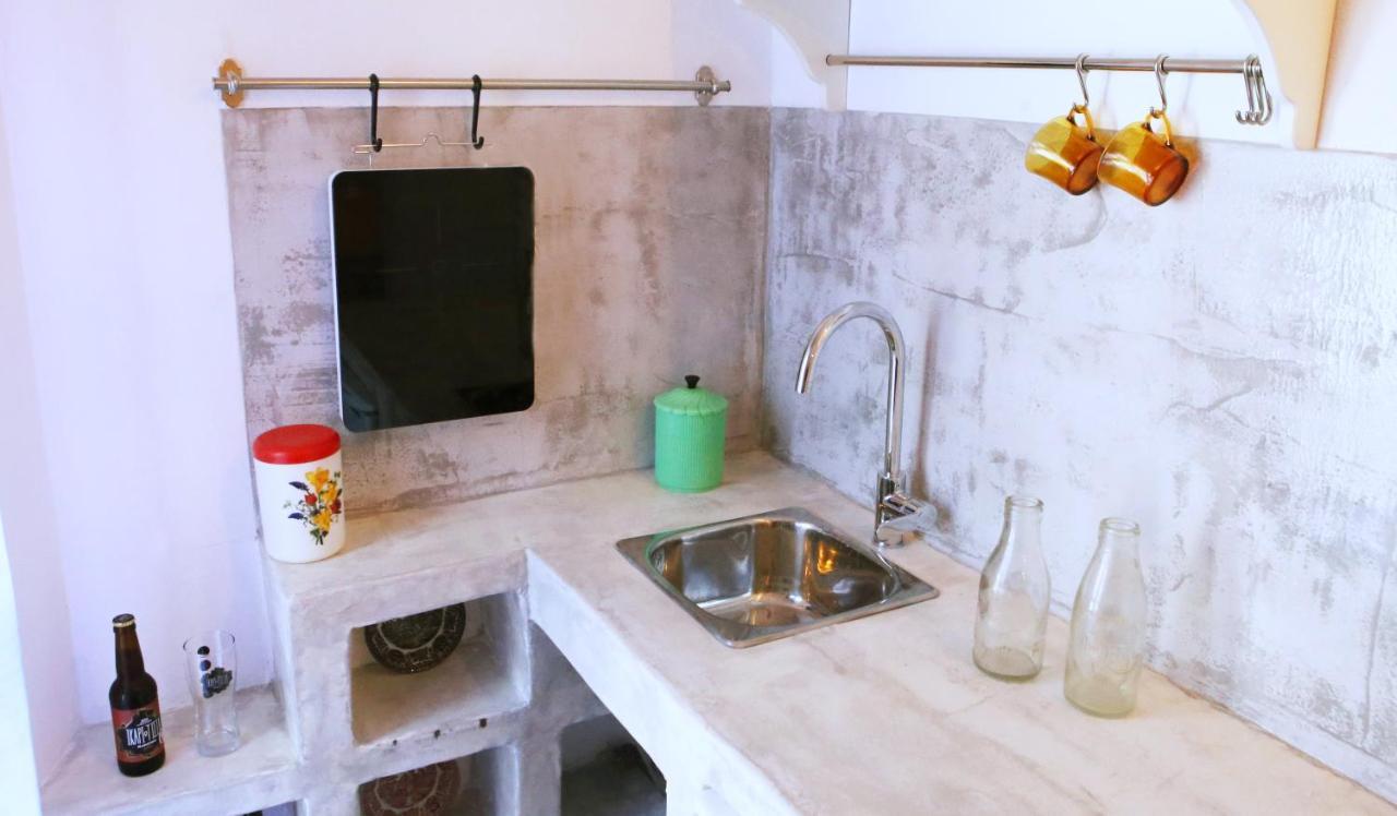 Stamatia'S Rooms Agios Kirykos  Ngoại thất bức ảnh